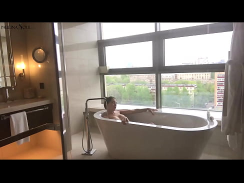❤️ Geweldige babe wat passievol haar poesie in die badkamer afruk Porno op af.porno24-7.ru ❌️
