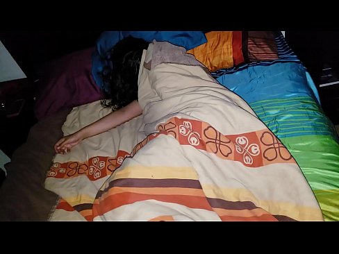 ❤️ Stiefseun berispe sy jong stiefma terwyl sy slaap. Porno op af.porno24-7.ru ❌️